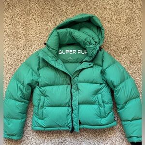 Aritzia Super Puff Shorty